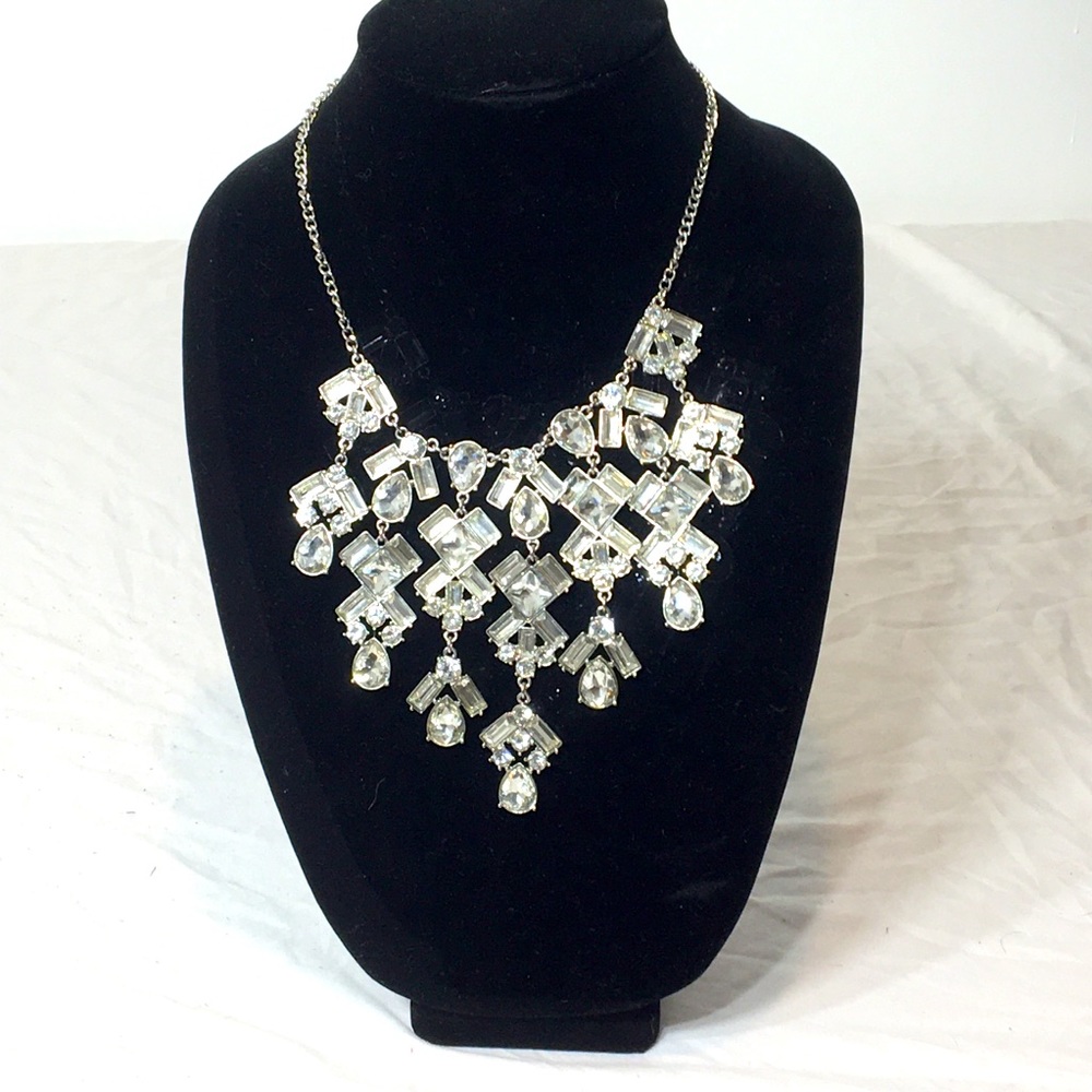 Rhinestone necklace and stretch rhinestone bracelet
